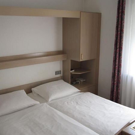 Hotel Maifelder Hof Майен Номер фото